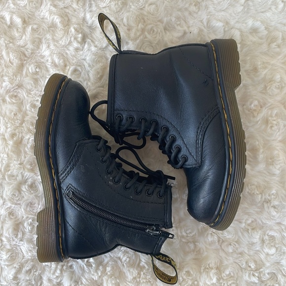 Dr. Martens boots for kids - Picture 7 of 14
